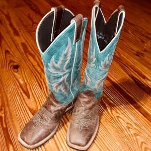 Woman’s Bent Rail Justin boots